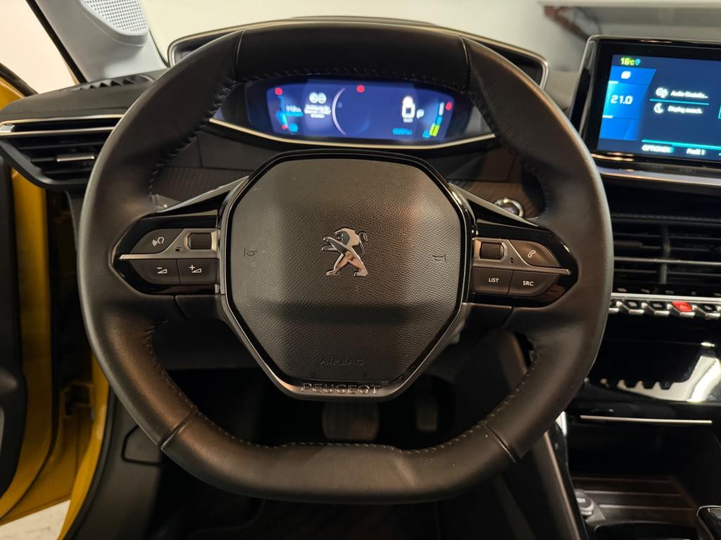 Peugeot e-208