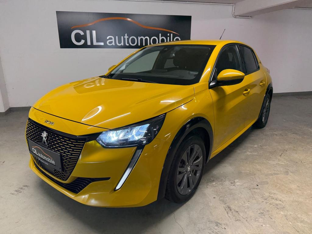 Peugeot e-208