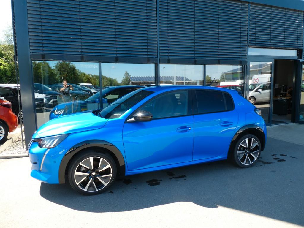 Peugeot e-208