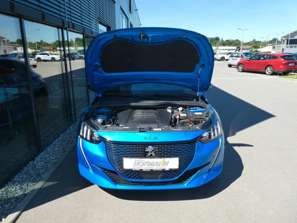 Peugeot e-208
