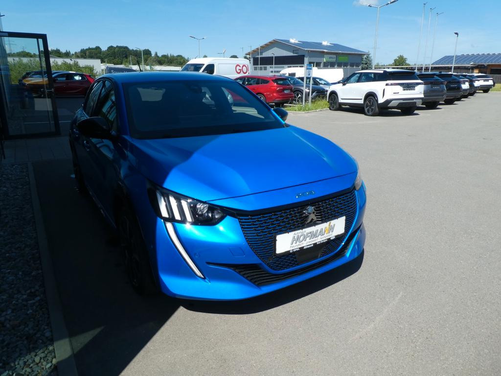 Peugeot e-208