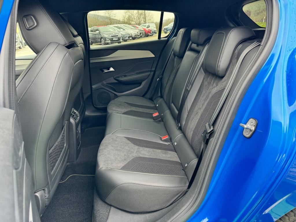 Peugeot e-308