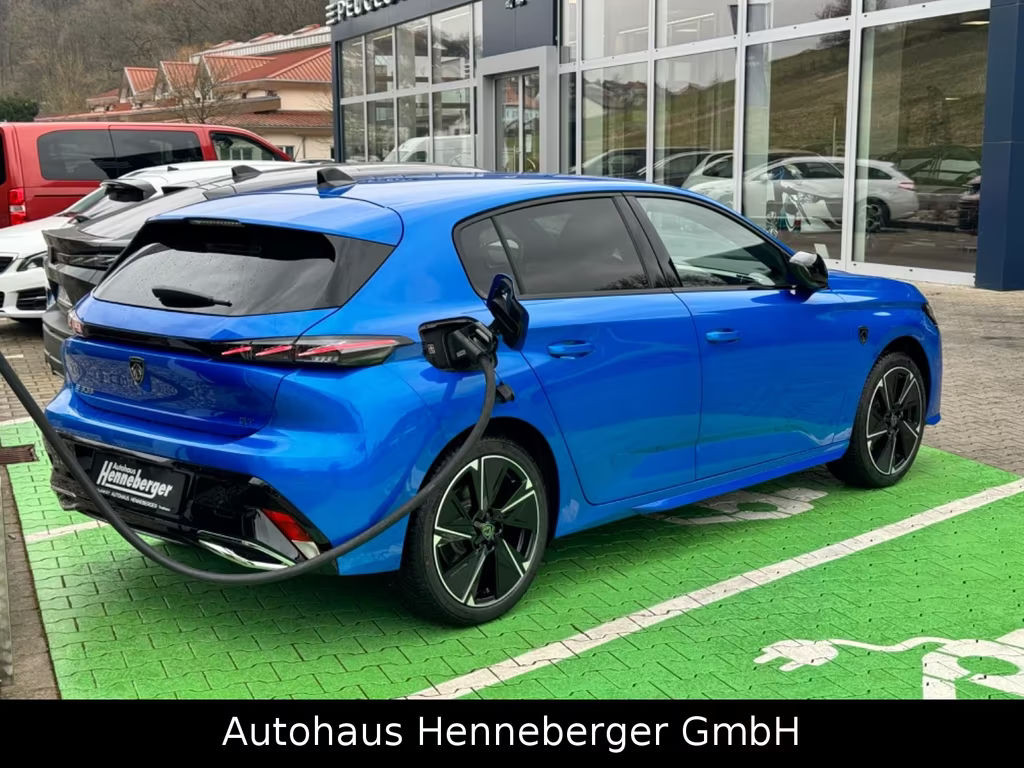 Peugeot e-308