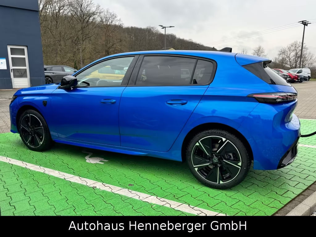Peugeot e-308
