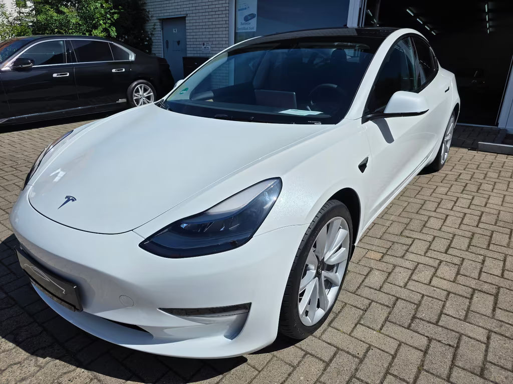 Tesla Model 3 Long Range Dual Motor AWD