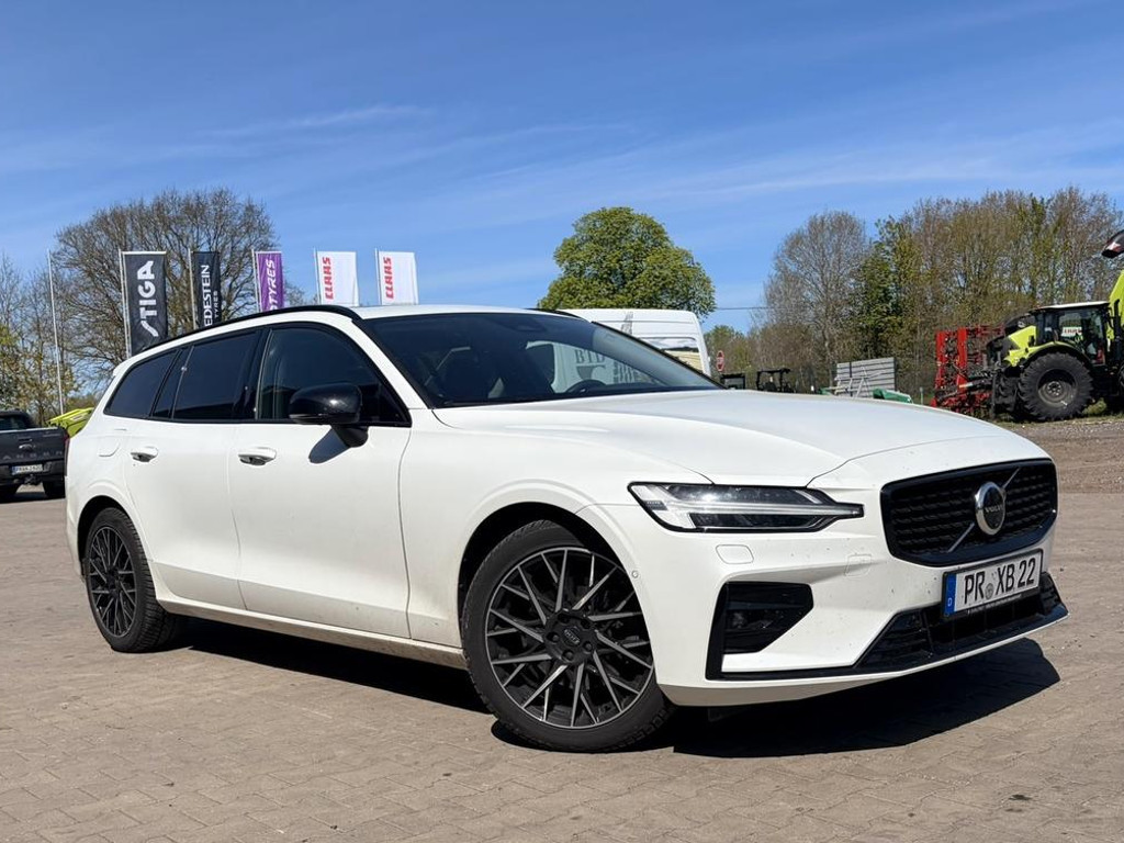 Volvo V60 Plus Dark