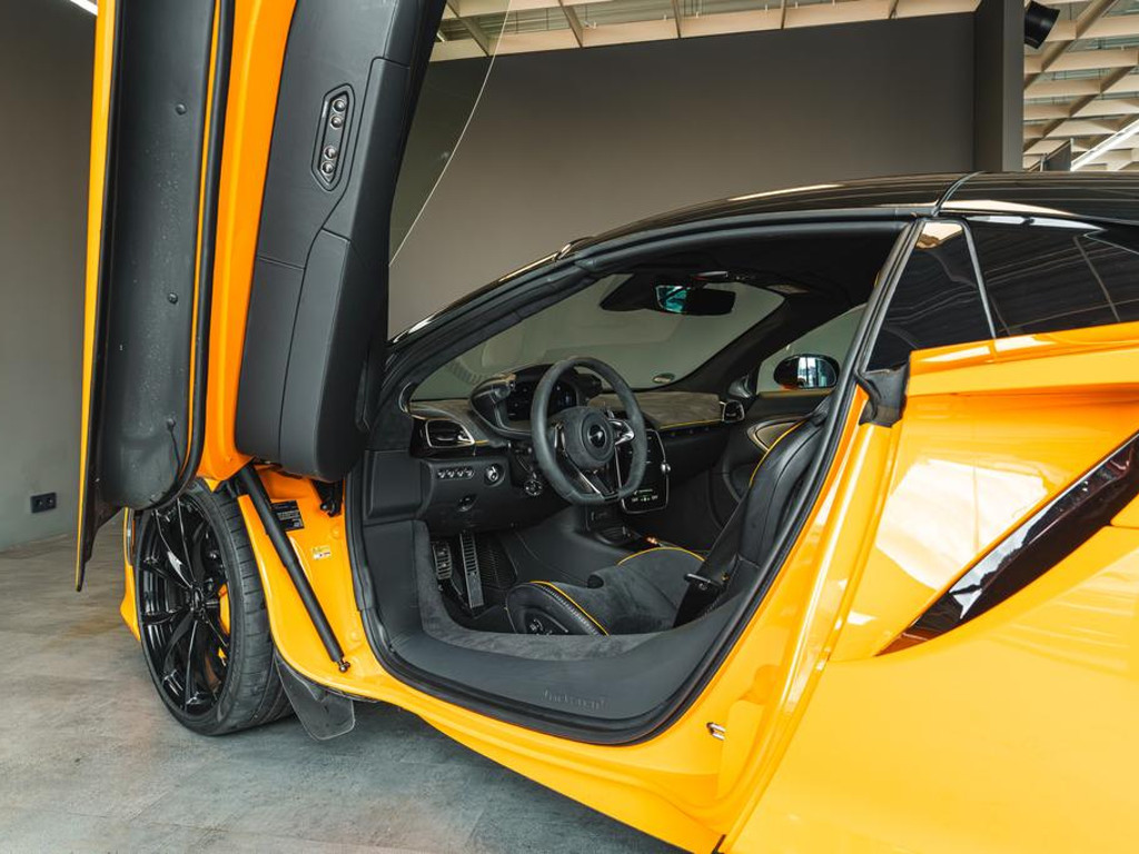 McLaren Artura