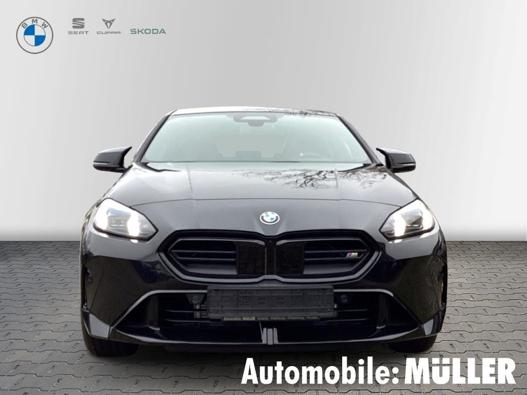 BMW M235