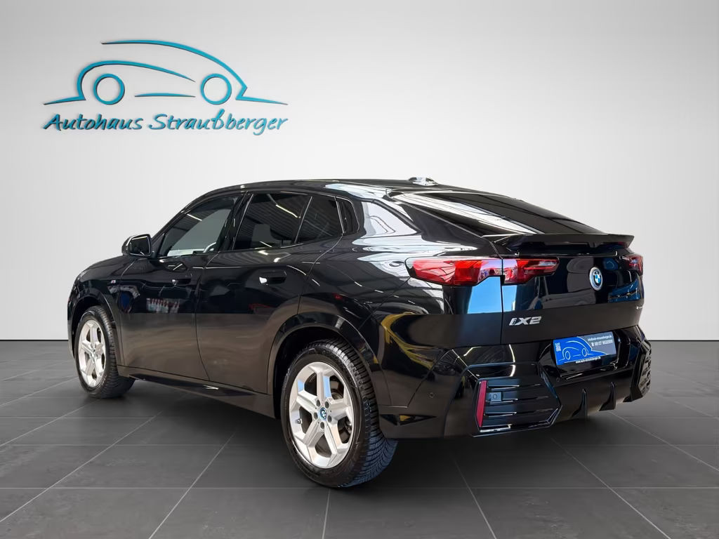 BMW iX2
