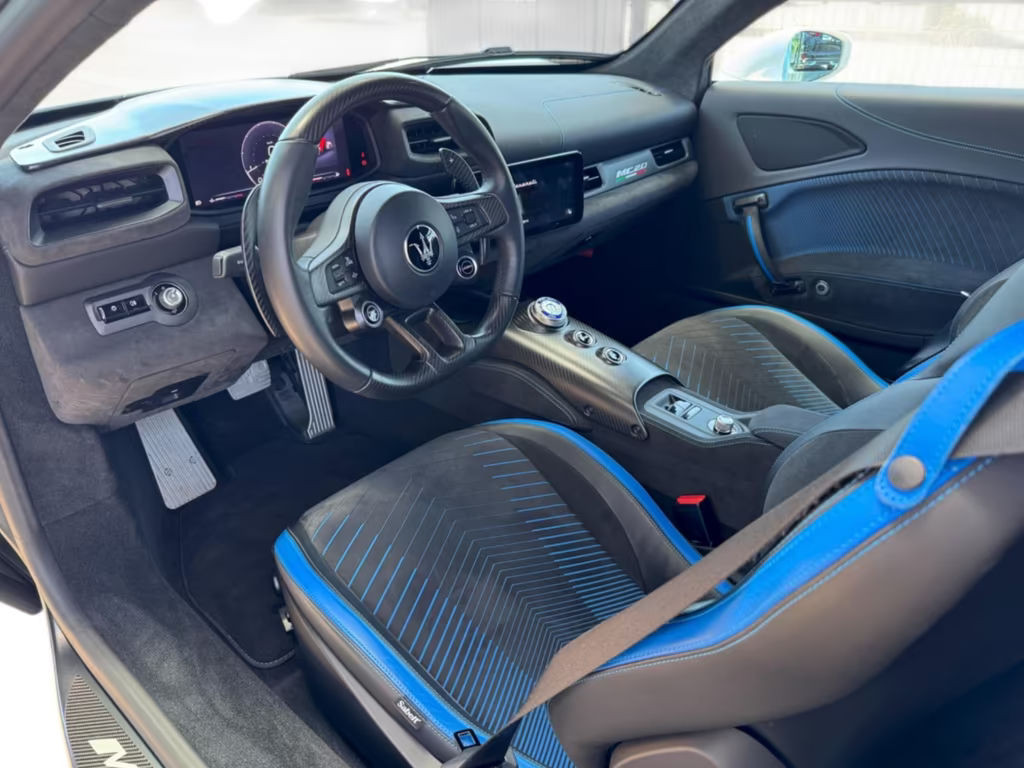Maserati MC20
