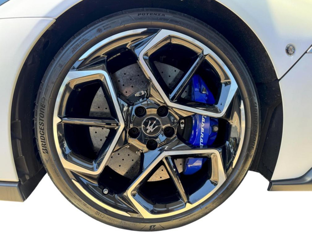 Maserati MC20