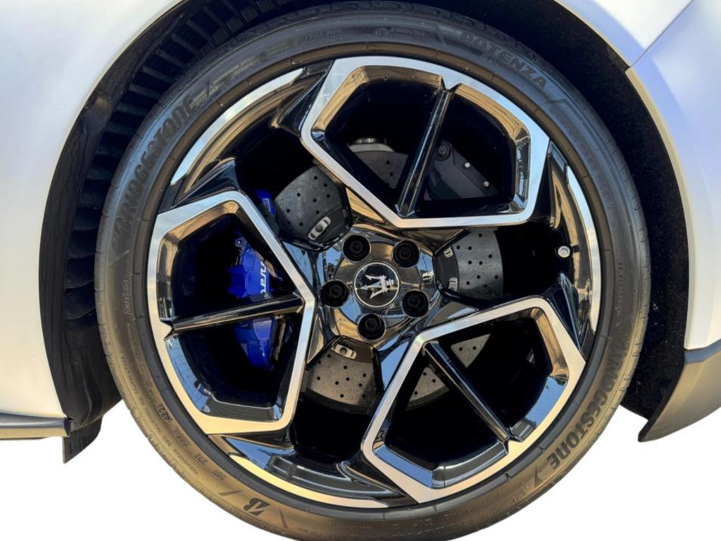 Maserati MC20