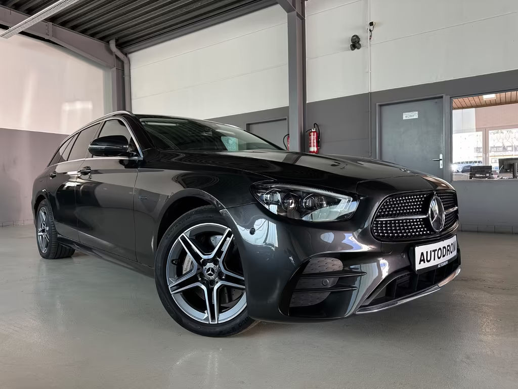 Mercedes-Benz E-Klasse E 300 AMG Line E 300 de