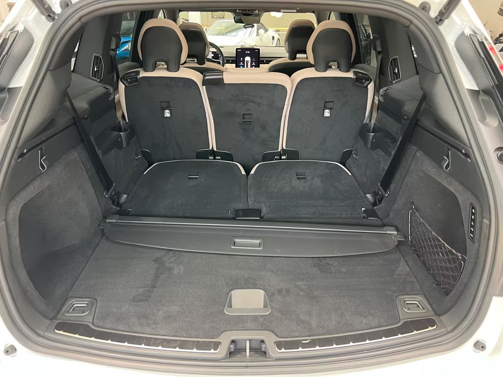 Volvo EX90