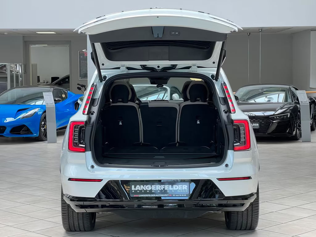 Volvo EX90