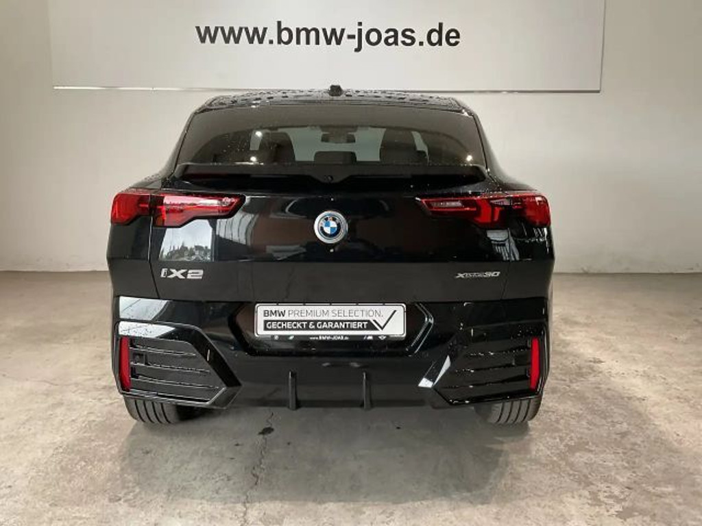 BMW iX2