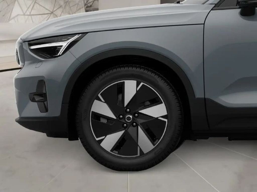 Volvo EX40