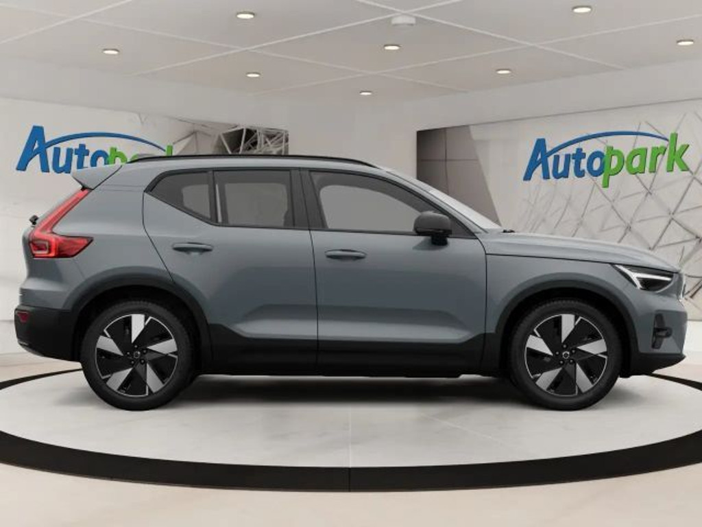 Volvo EX40