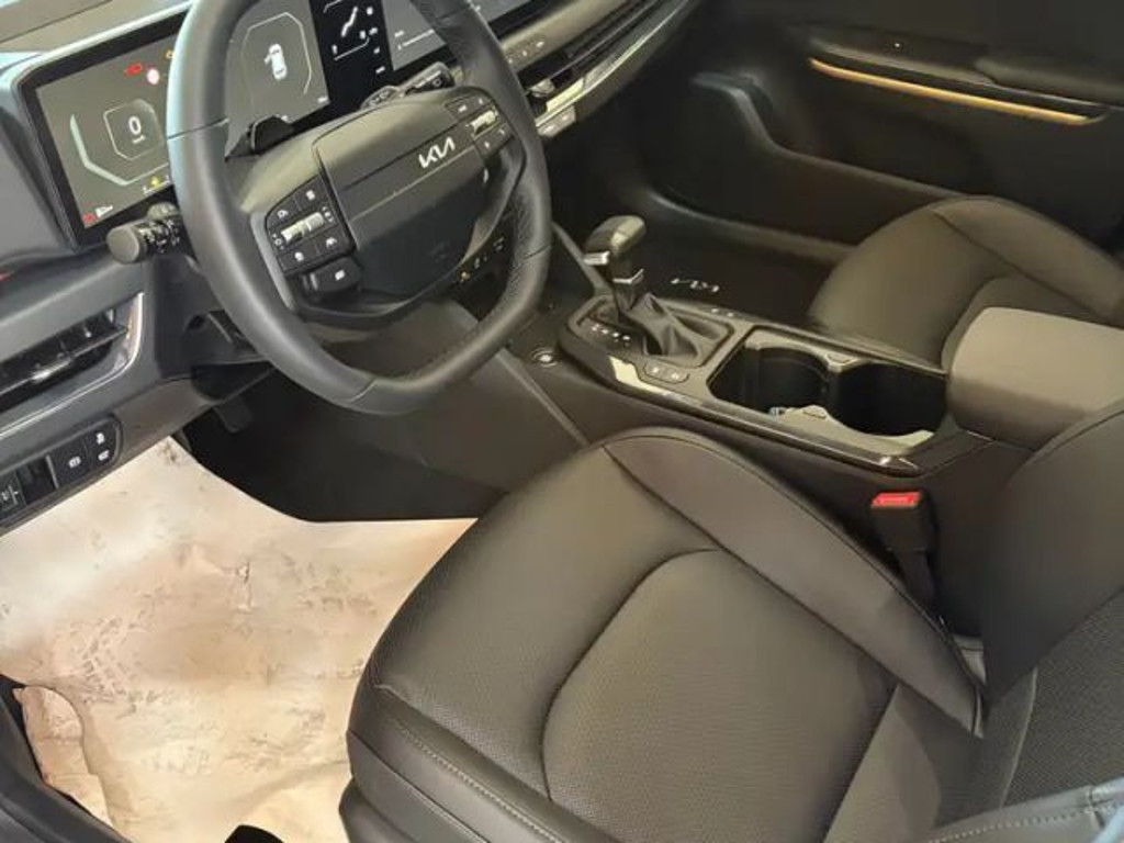 Kia K4
