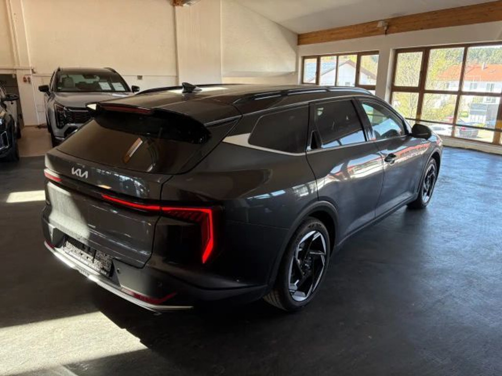 Kia K4