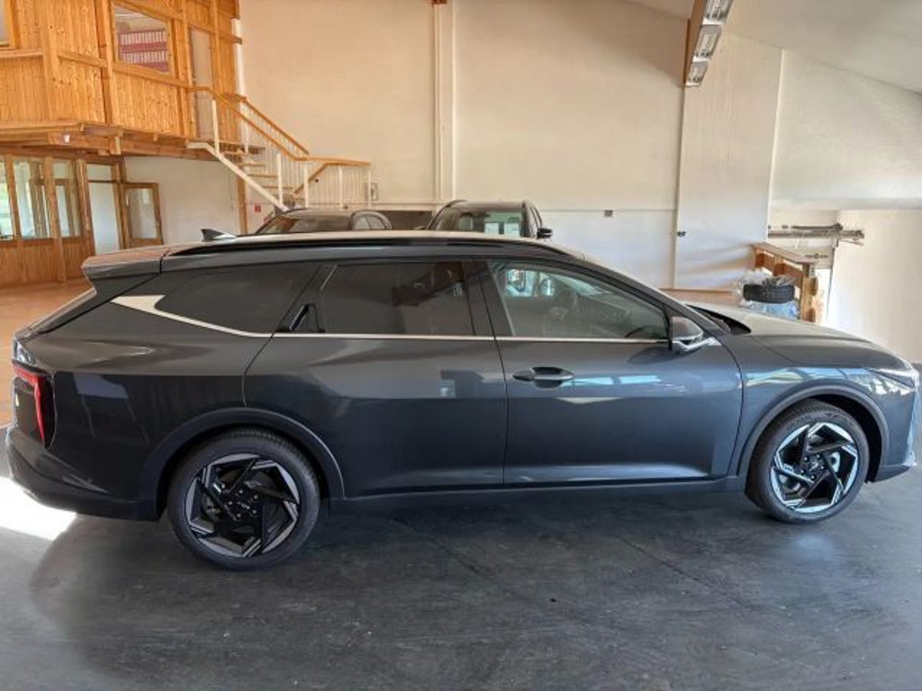 Kia K4