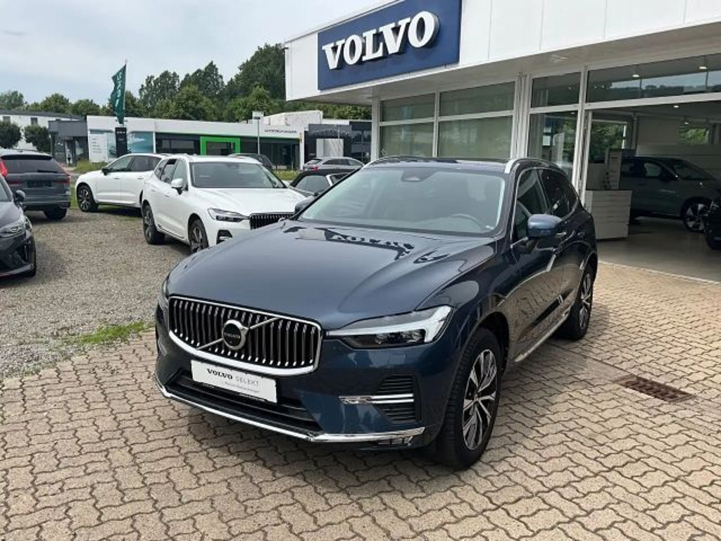 Volvo XC60 AWD Plus Bright
