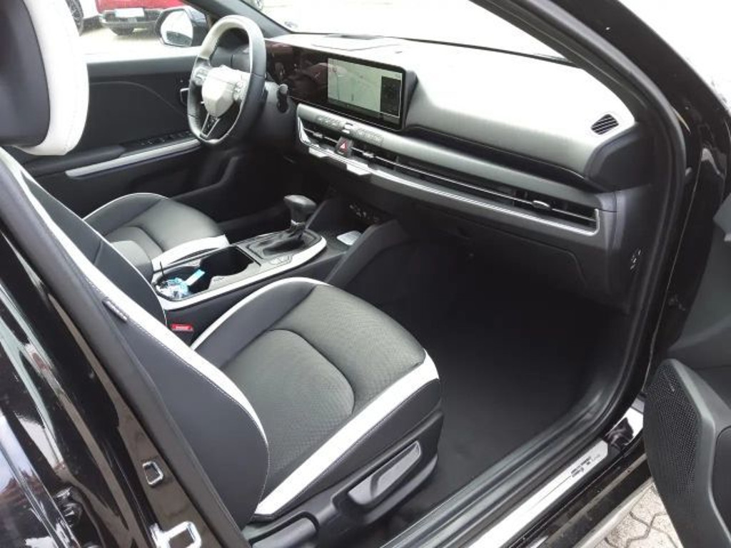 Kia K4