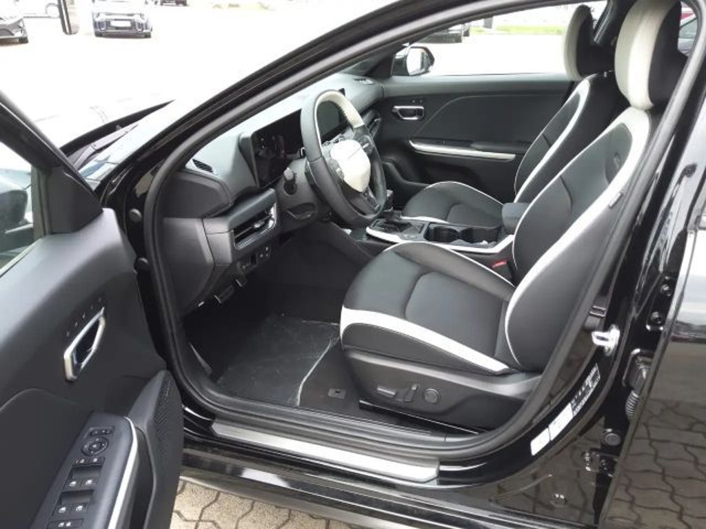 Kia K4