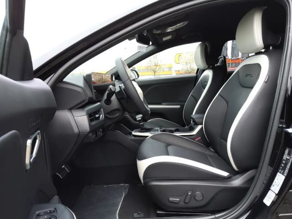 Kia K4