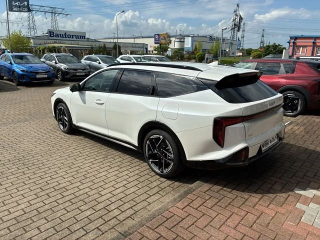 Kia K4