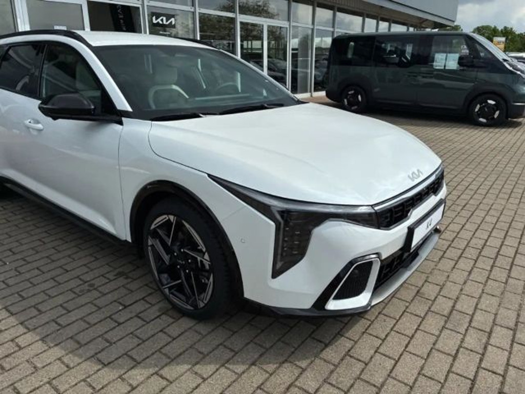 Kia K4