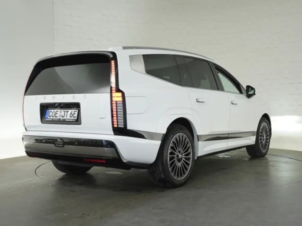 Hyundai IONIQ 9 UNIQ 4WD 6-zits