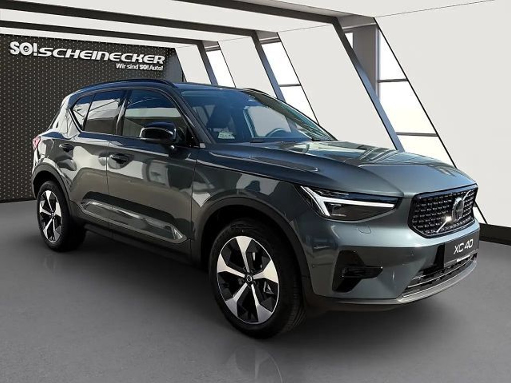 Volvo XC40 Plus Dark
