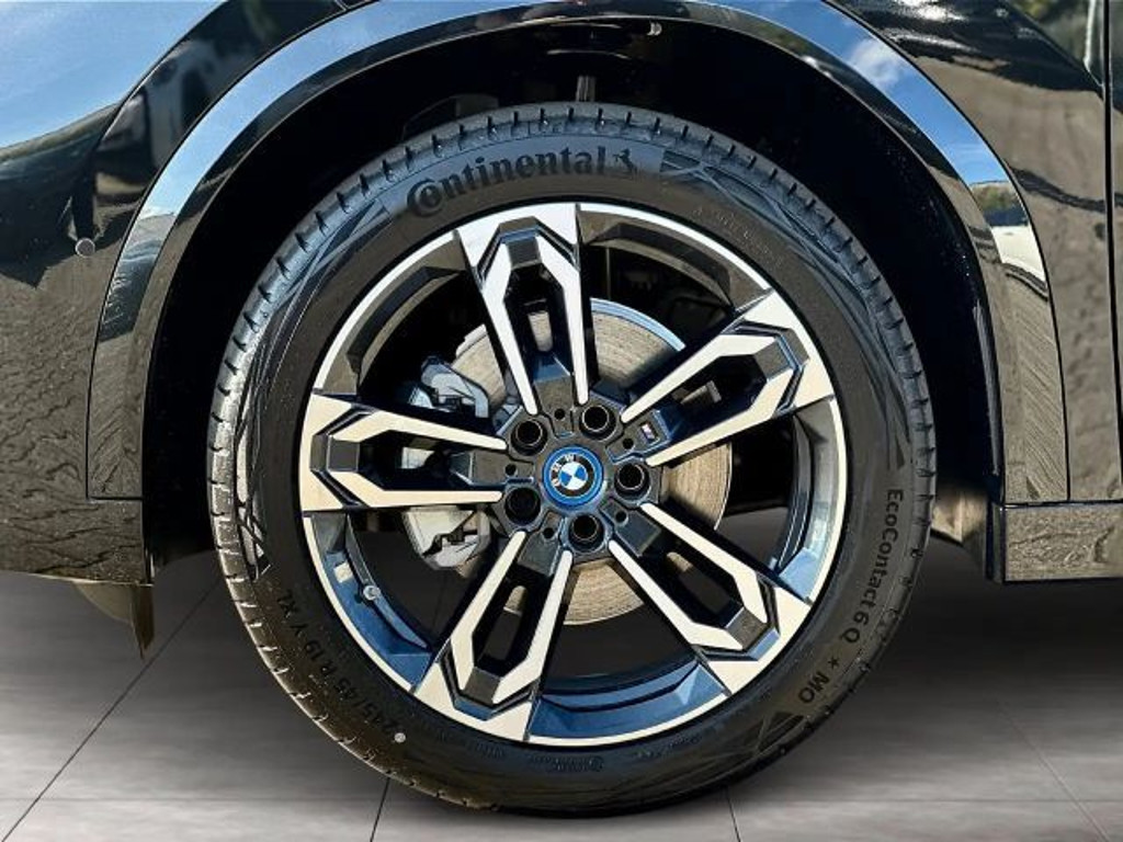 BMW iX2