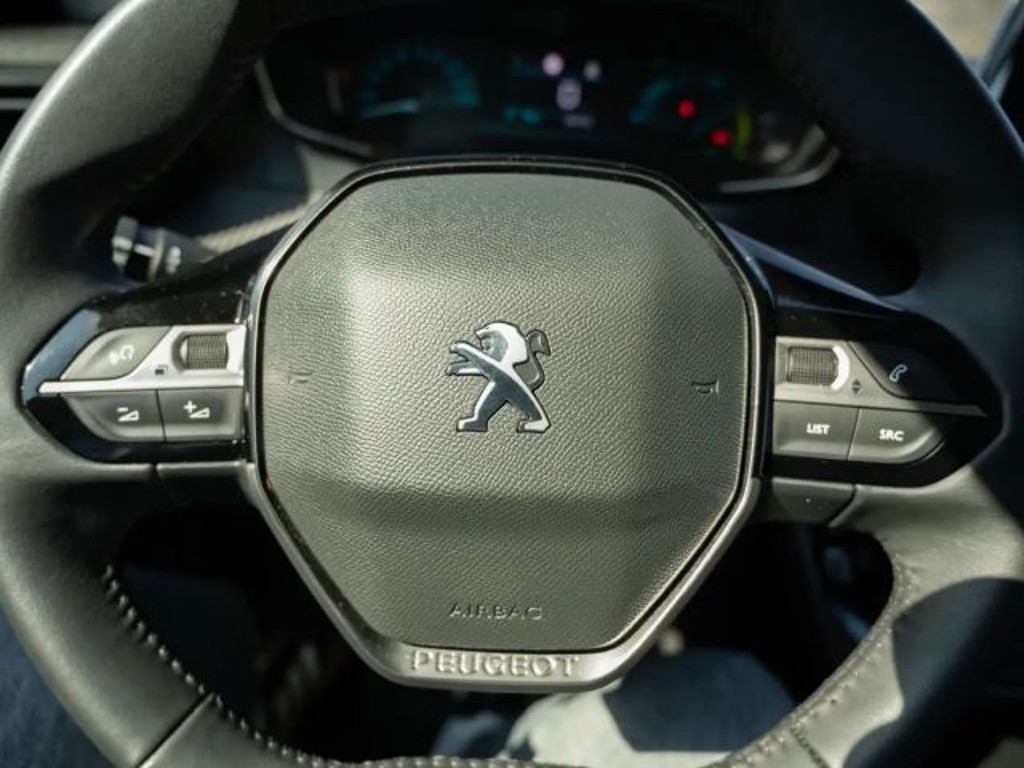Peugeot e-2008