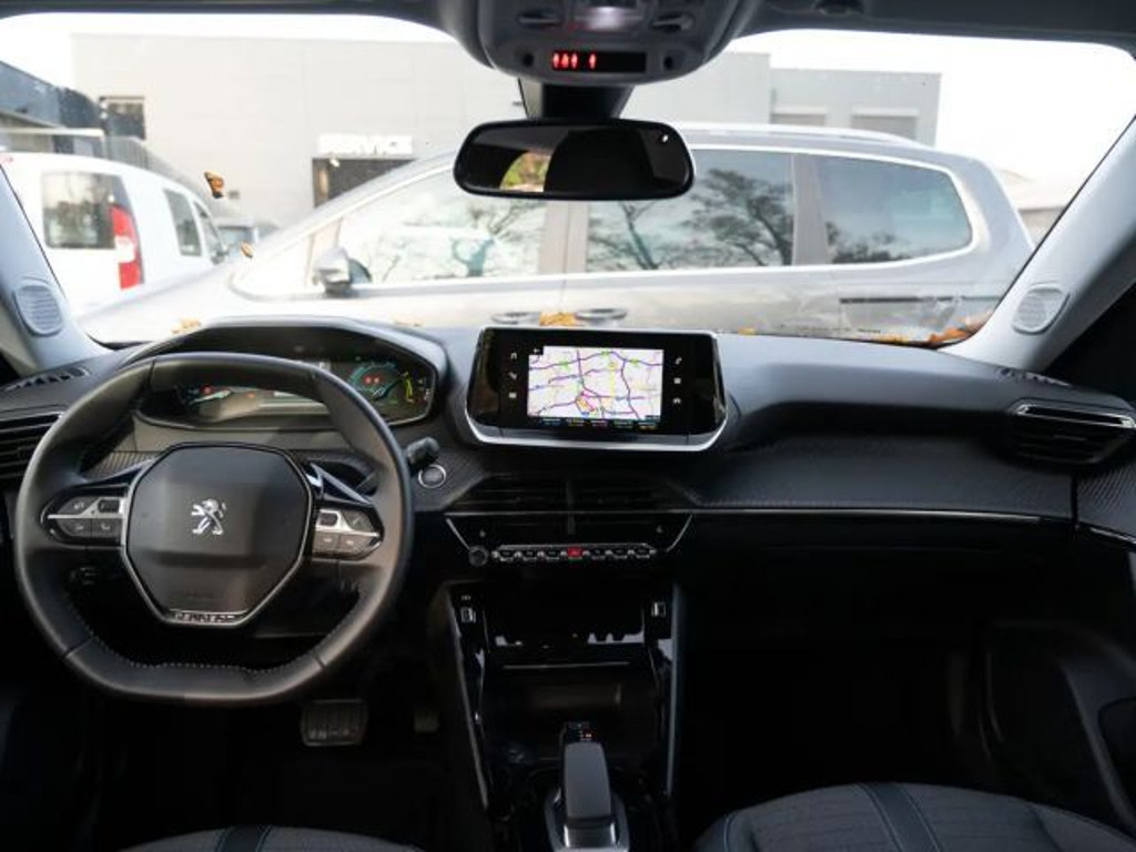 Peugeot e-2008