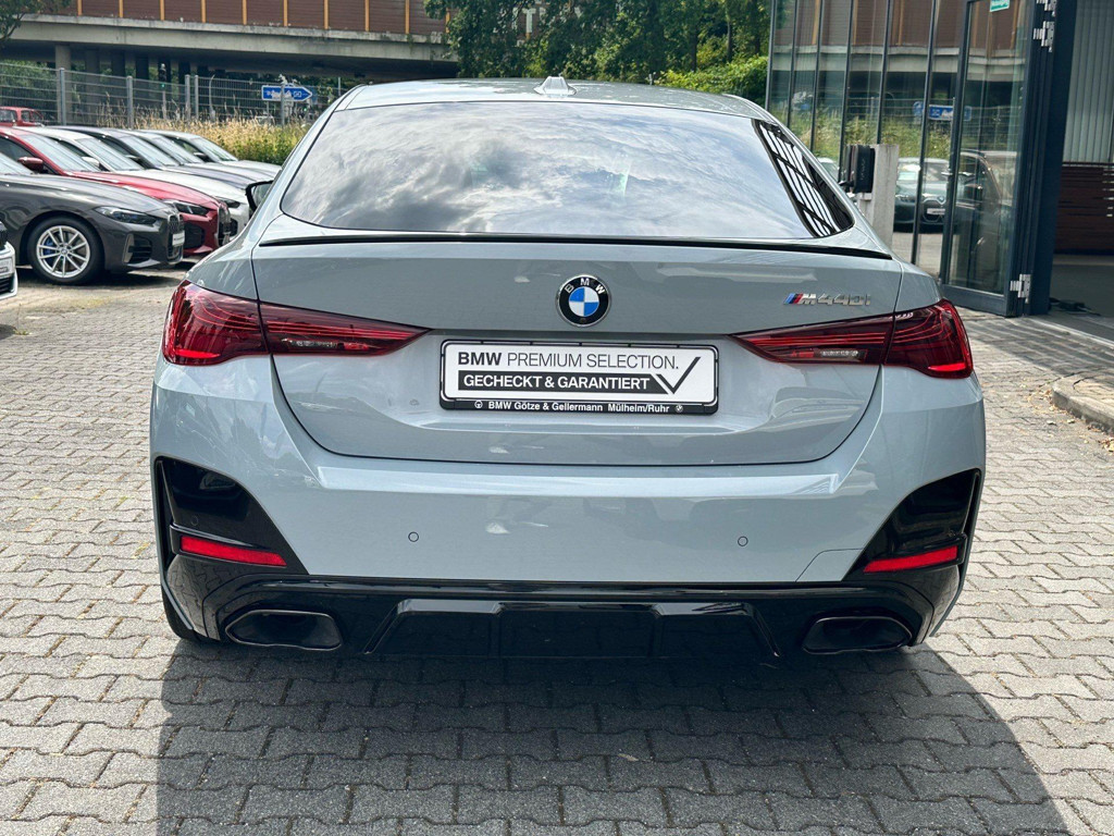 BMW M440