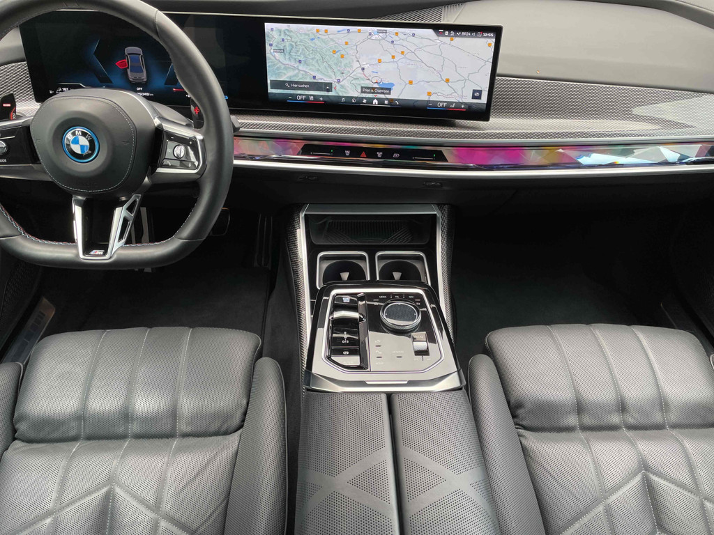 BMW M760