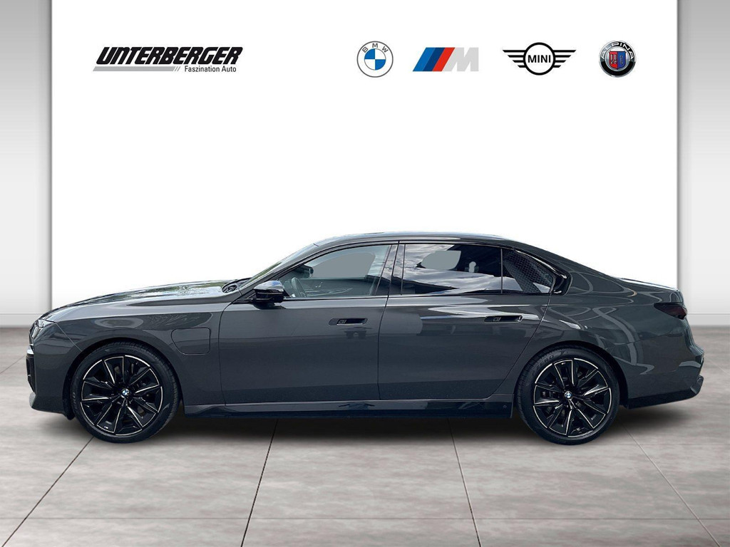 BMW M760