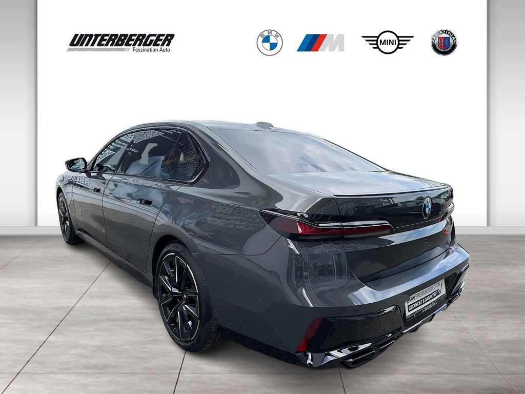 BMW M760