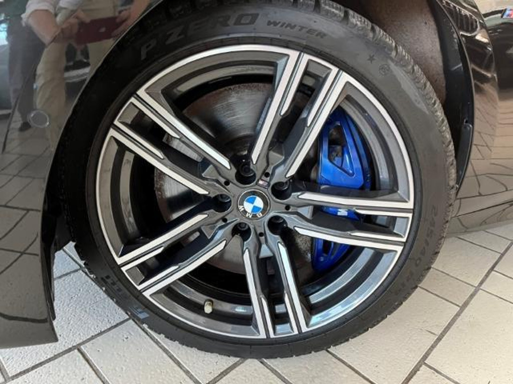 BMW M850