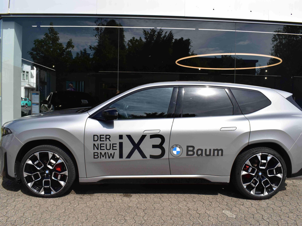 BMW iX3
