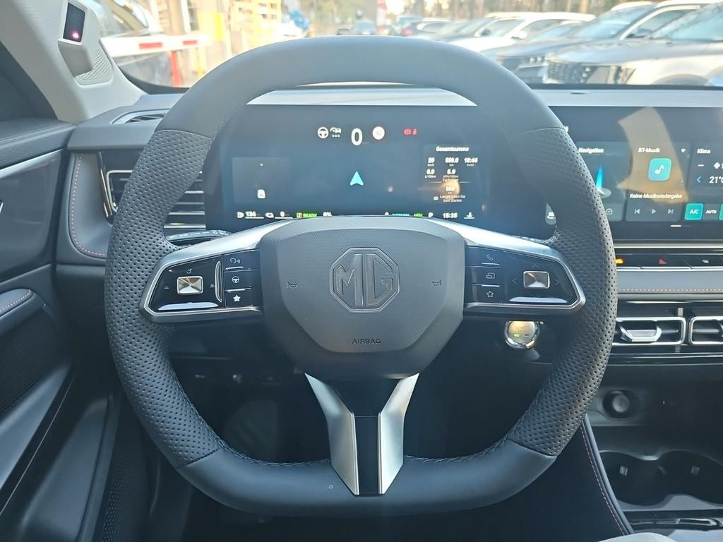 MG HS