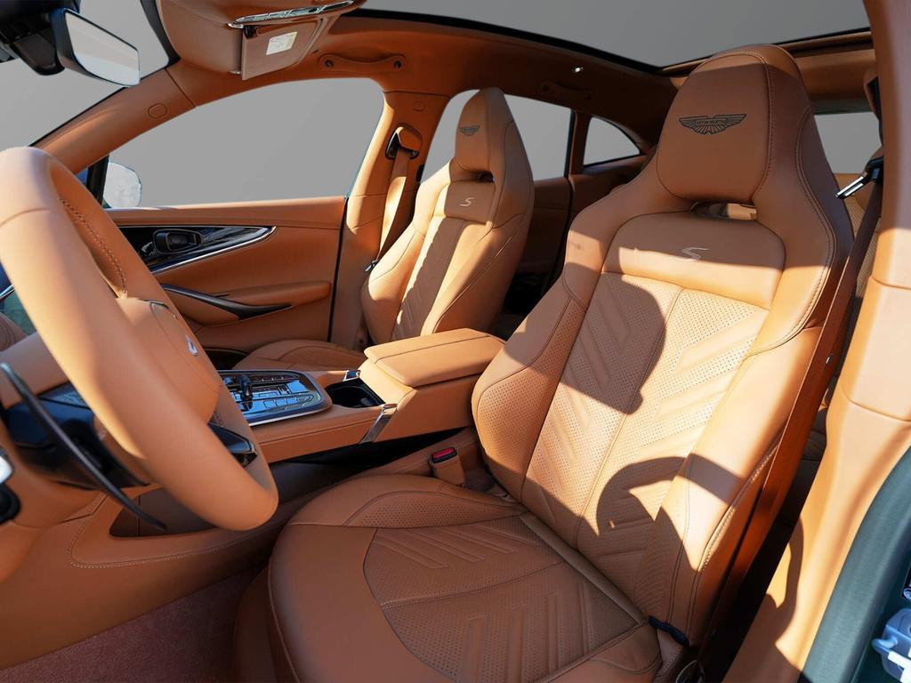 Aston Martin DBX