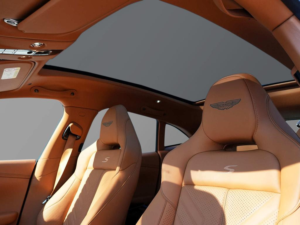 Aston Martin DBX