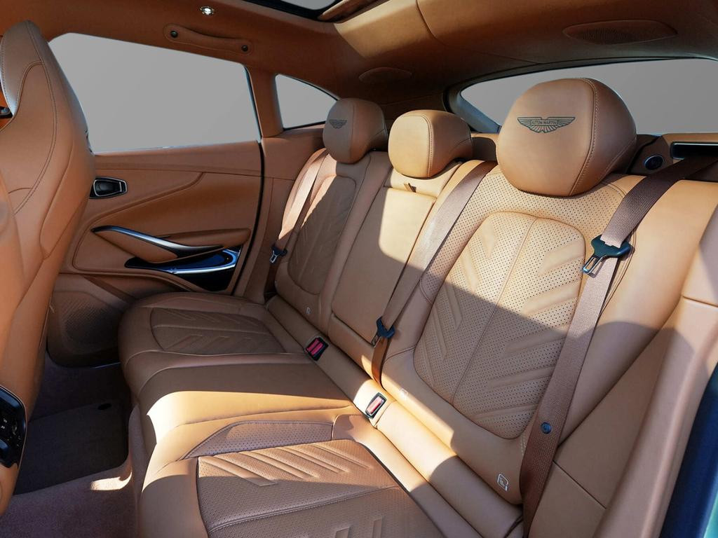 Aston Martin DBX