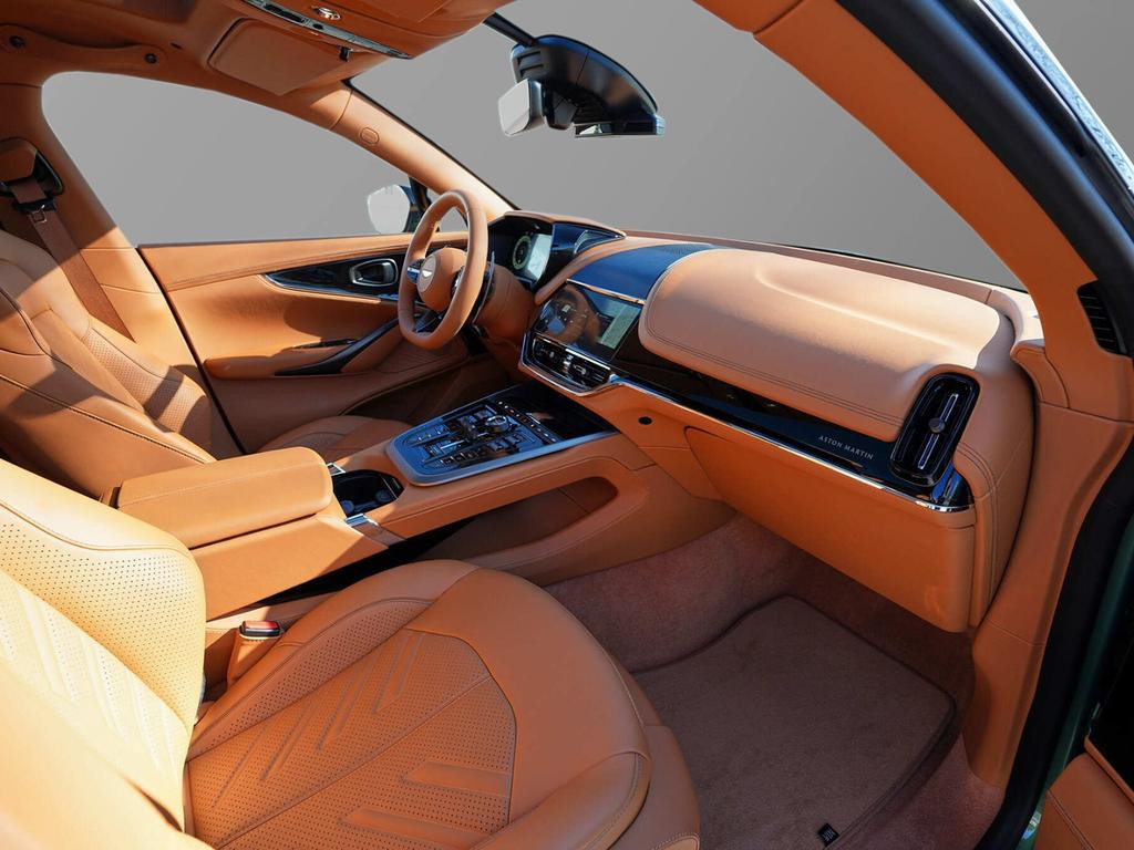 Aston Martin DBX