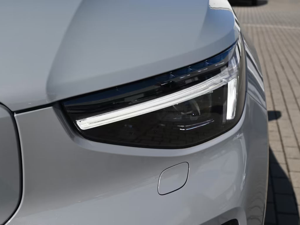 Volvo EX40