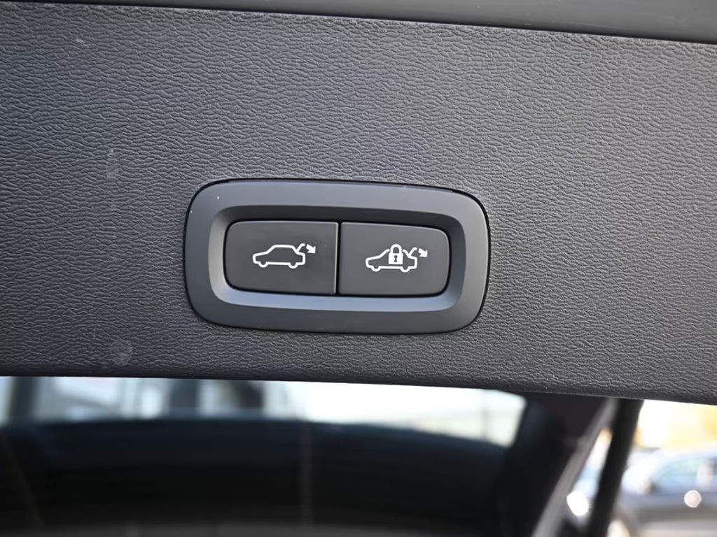 Volvo EX40
