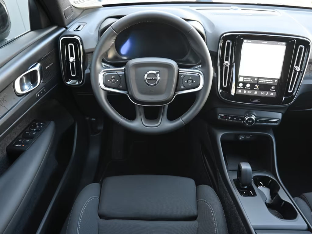 Volvo EX40